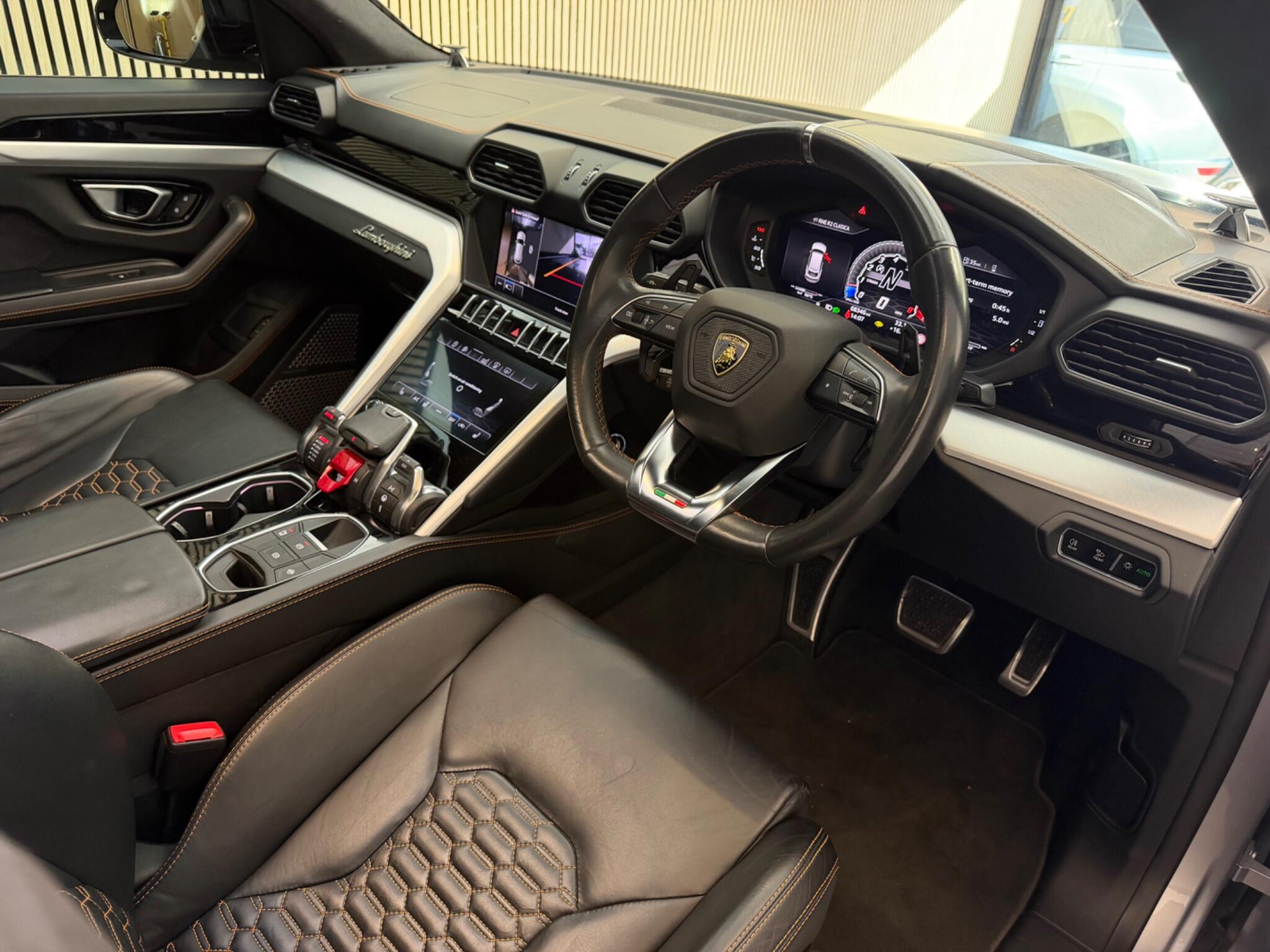 Lamborghini Urus